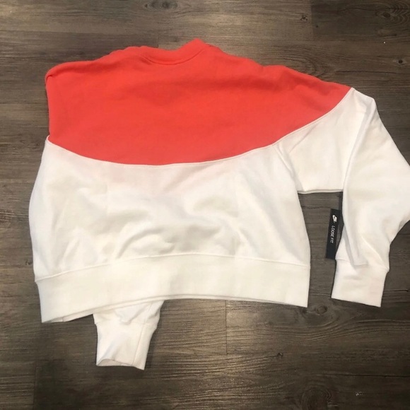 Nike Heritage Colorblock Cropped Sweater NWT - Picture 4 of 4
